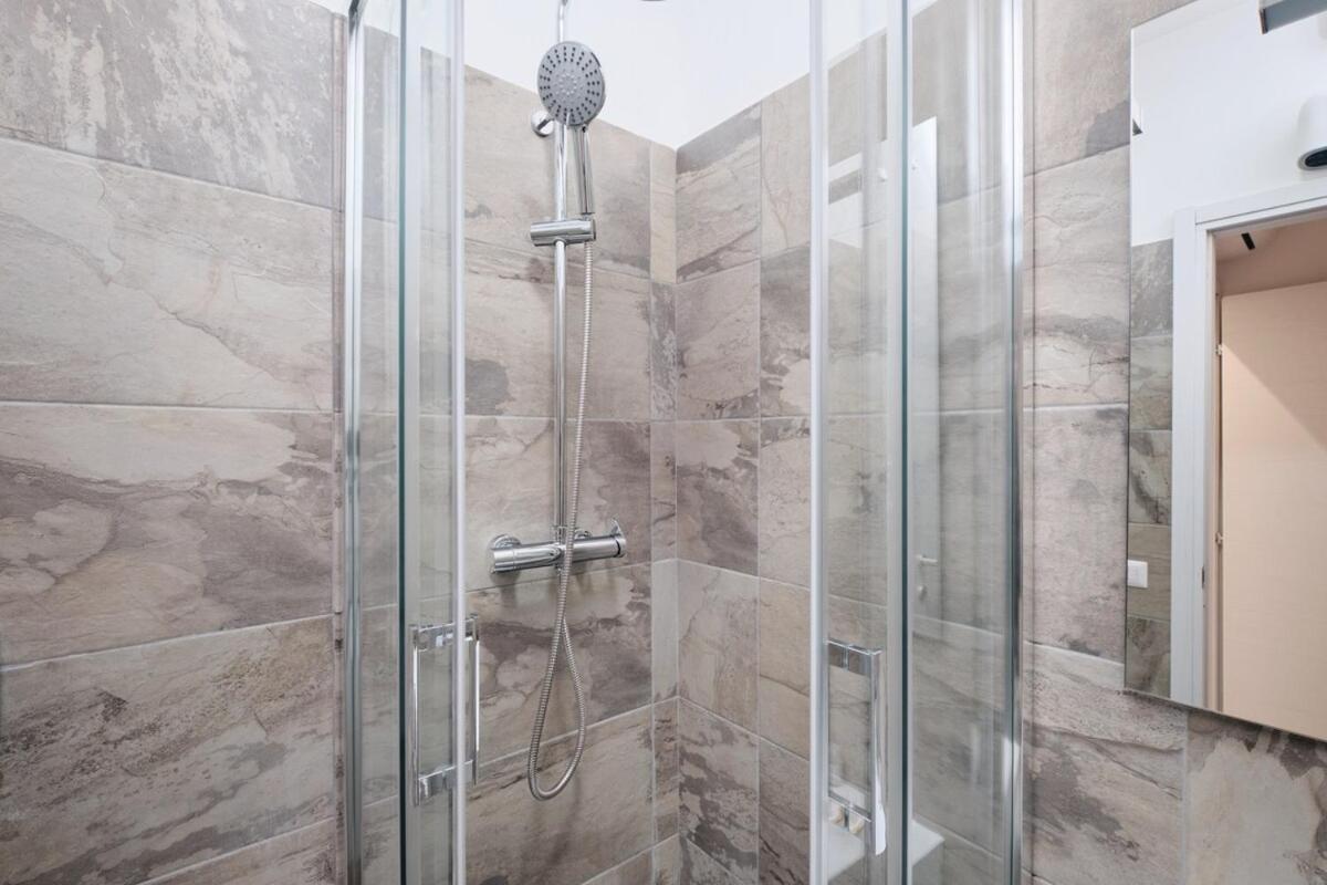 New Gens Iulia 2 Min Da Stazione Trastevere Apartment *
